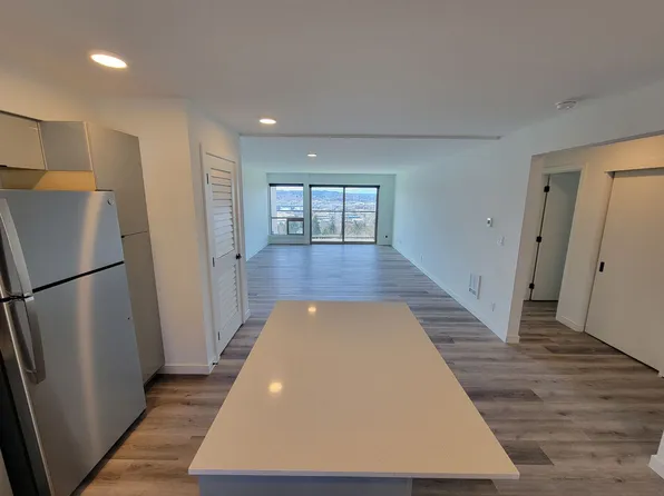 Sunset Vista, 101 N 46th St #302, Seattle, WA 98103