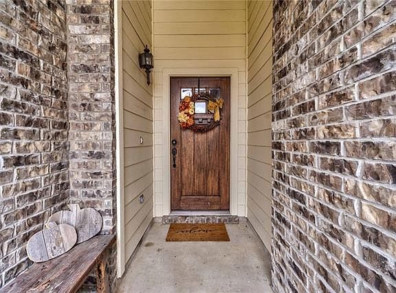 4th image of 161 Beargrass Dr