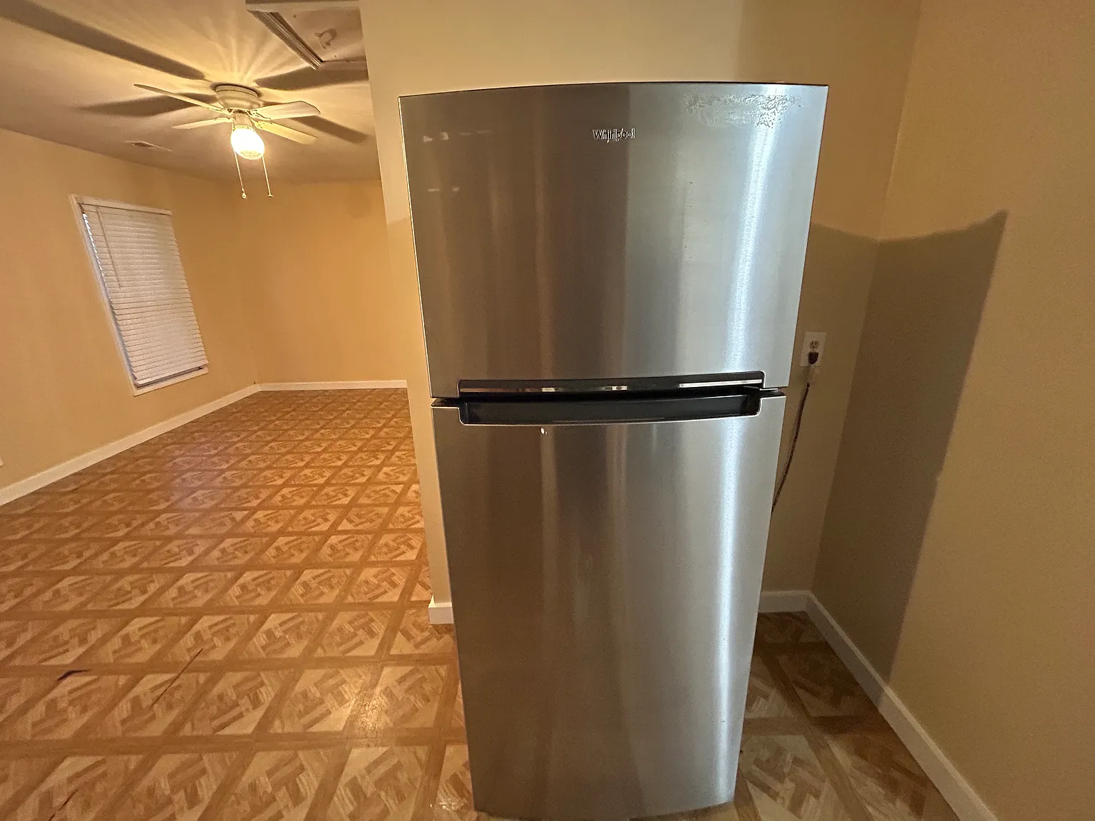3 bed, 1700 sqft, $1,800 — Photo 2