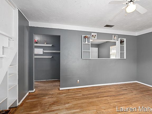 5th image of 129 Kenton St SE