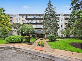 8620 Waukegan Rd Unit 511, Morton Grove, IL 60053