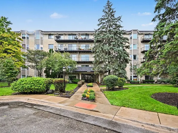 8620 Waukegan Rd Unit 511, Morton Grove, IL 60053