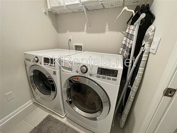 3rd image of 1375 Vayda Ct