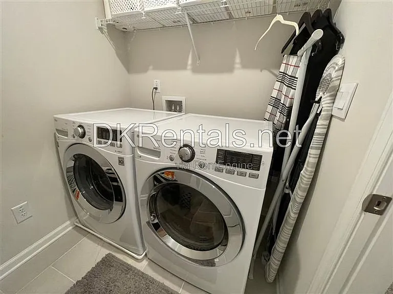 1375 Vayda Ct — Photo 3