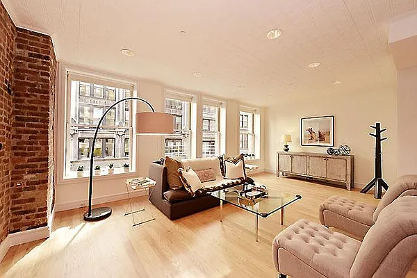 Sold by Level Group | media 14