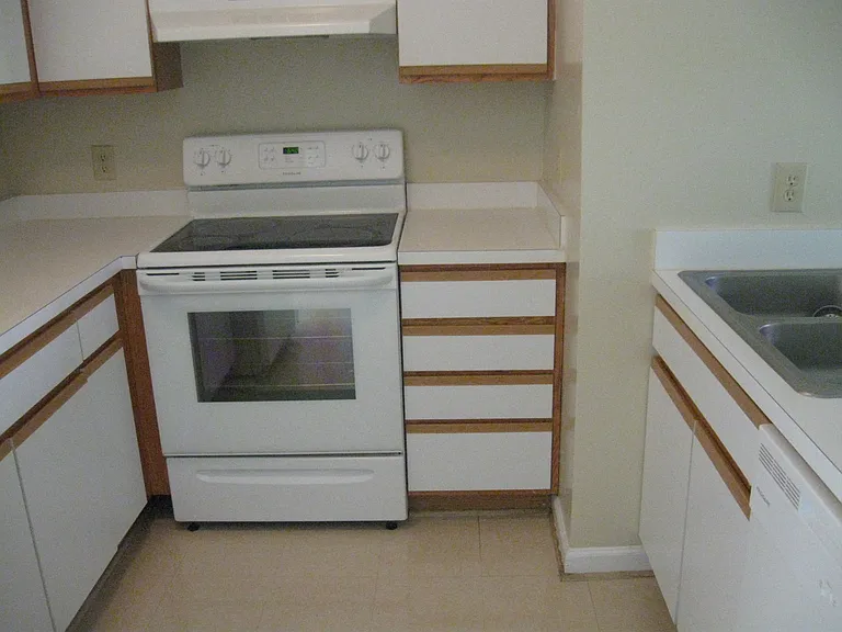 310 Wine St — Photo 6