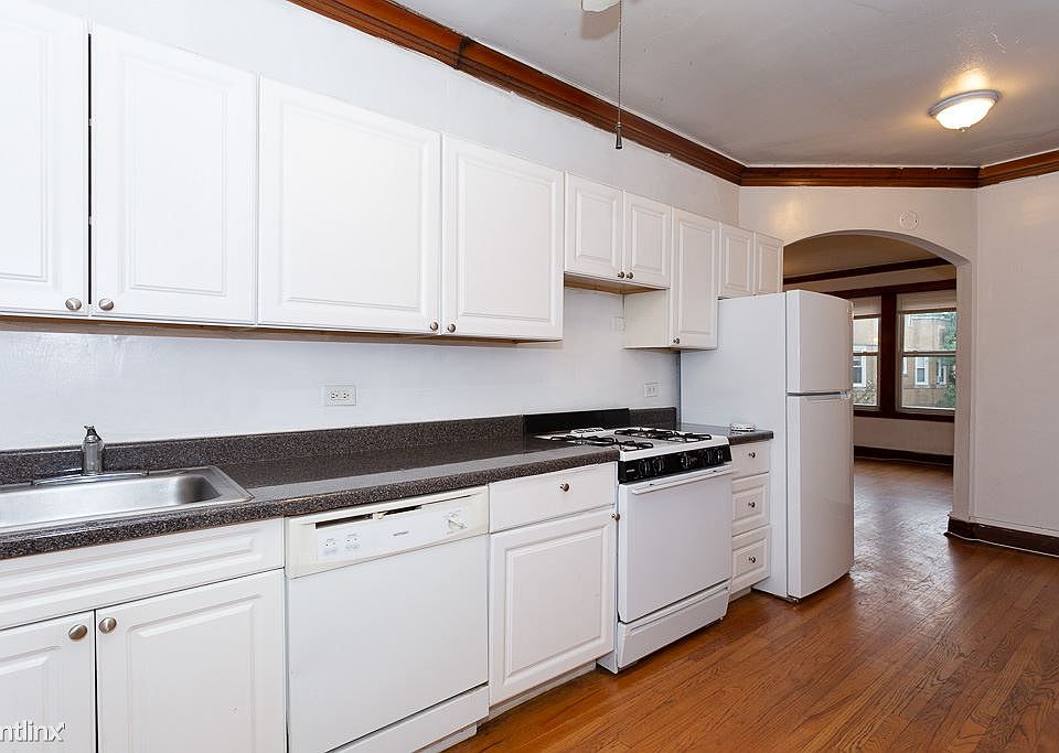 Addison and Cicero Court Yard Apartment Rentals Chicago, IL Zillow