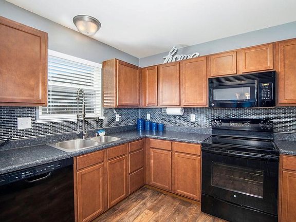 Kitchen. Check out that tile!!