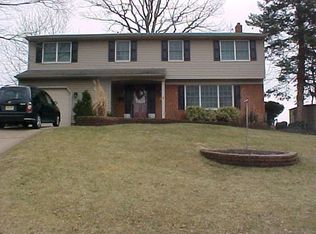 101 Beechtree Dr, Cinnaminson, NJ 08077