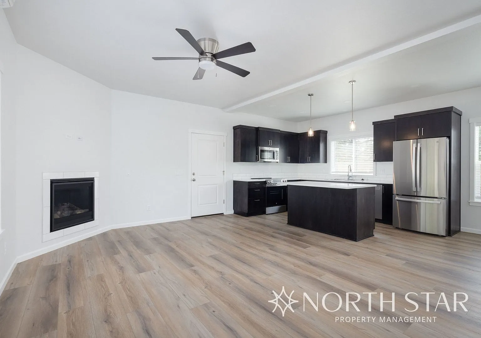 Spacious 3 bed/2.5 bath Brand New w/ Garage — Photo 4