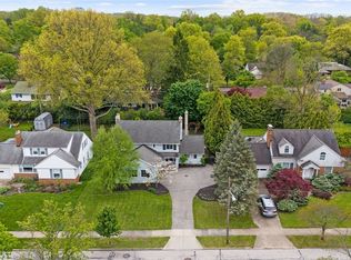23706 Wimbledon Rd, Shaker Heights, OH 44122