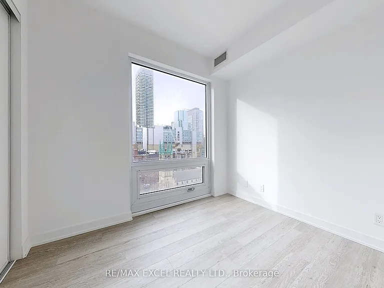 88 Queen St E #1710 — Photo 12
