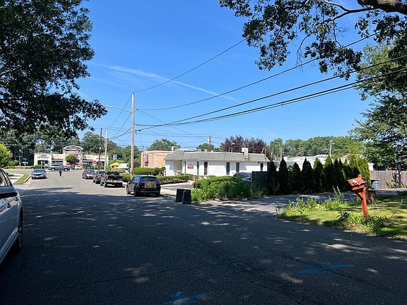 5th image of 9 Rosemary Ln