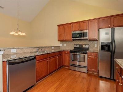 32 Pitlockry Pl, Greensboro, NC, 27407