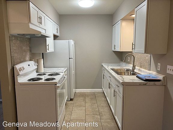 3rd image of 1086 S Wells St Unit 3