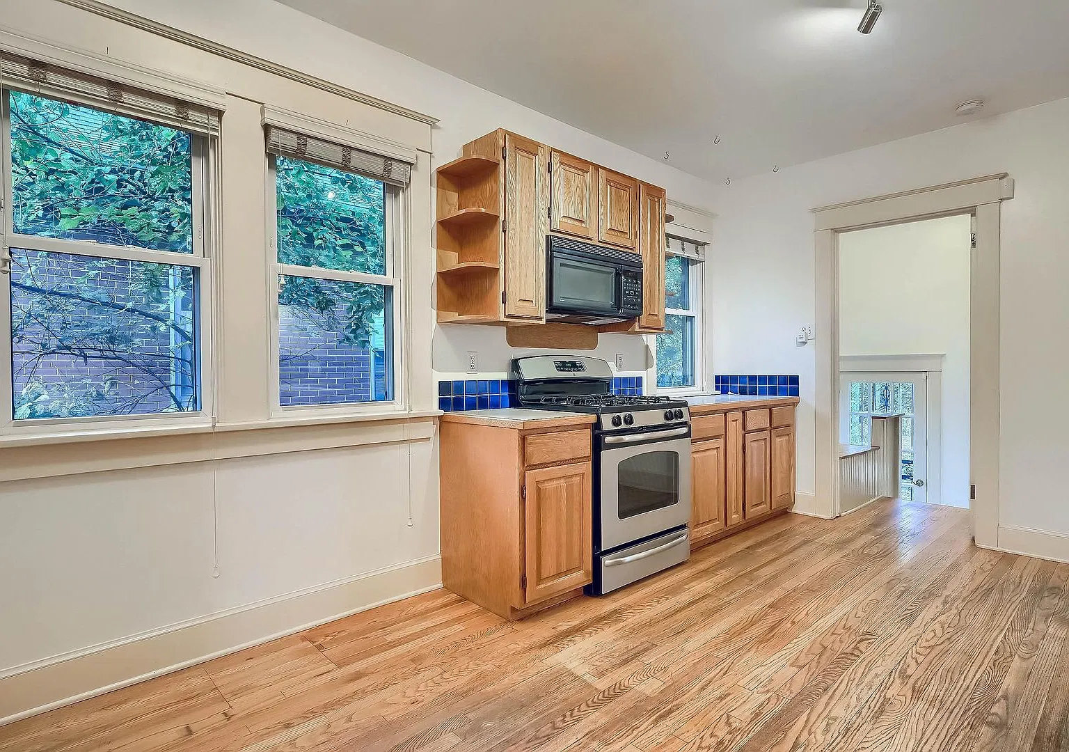 Remodeled Heart of Highland's Bungalow Single-Family Rental — Photo 4