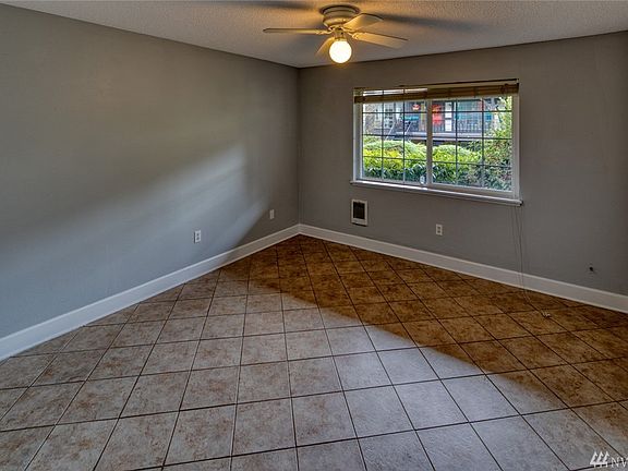 5th image of 3425 S 176th St Unit 131