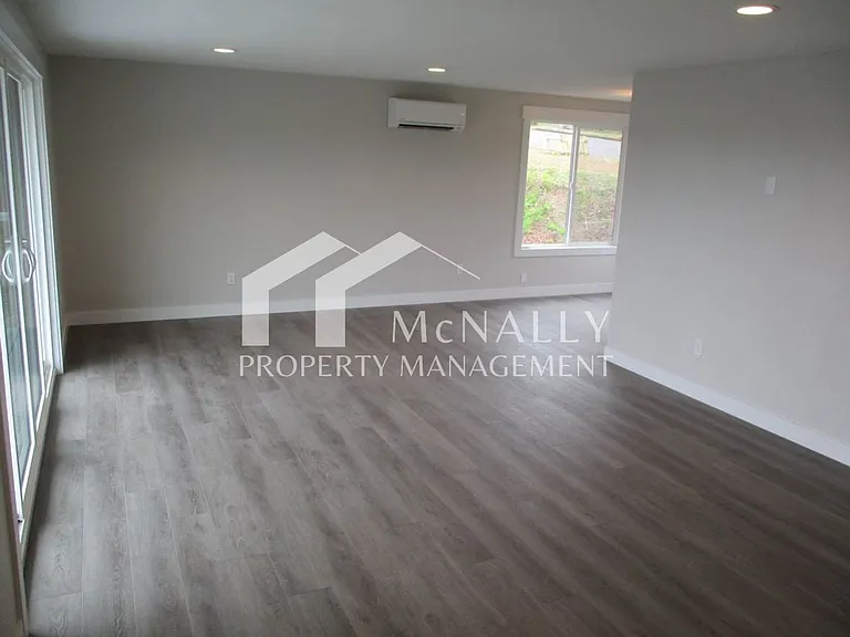 5401 N Court St #A — Photo 6
