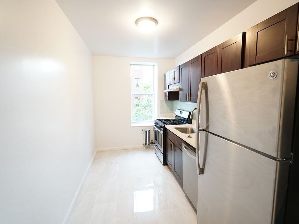 1st image of 946 Nostrand Ave #2B