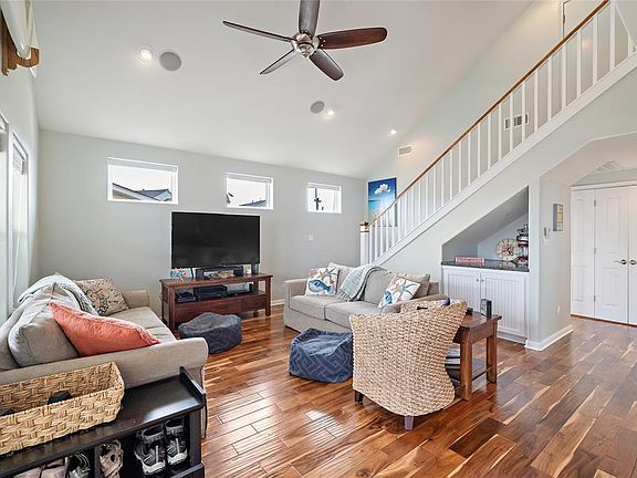 3rd image of 16535 Barbados Way