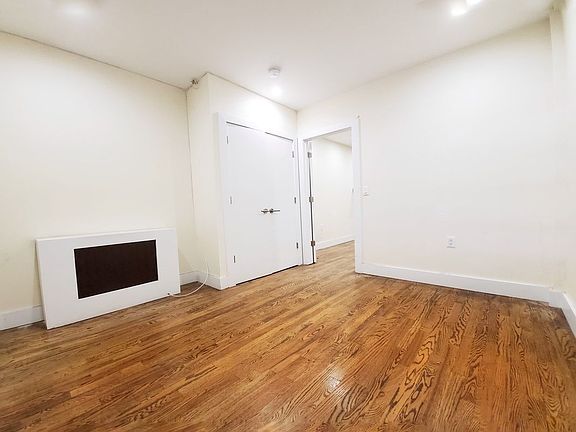 4th image of 837 Bedford Ave APT Bb