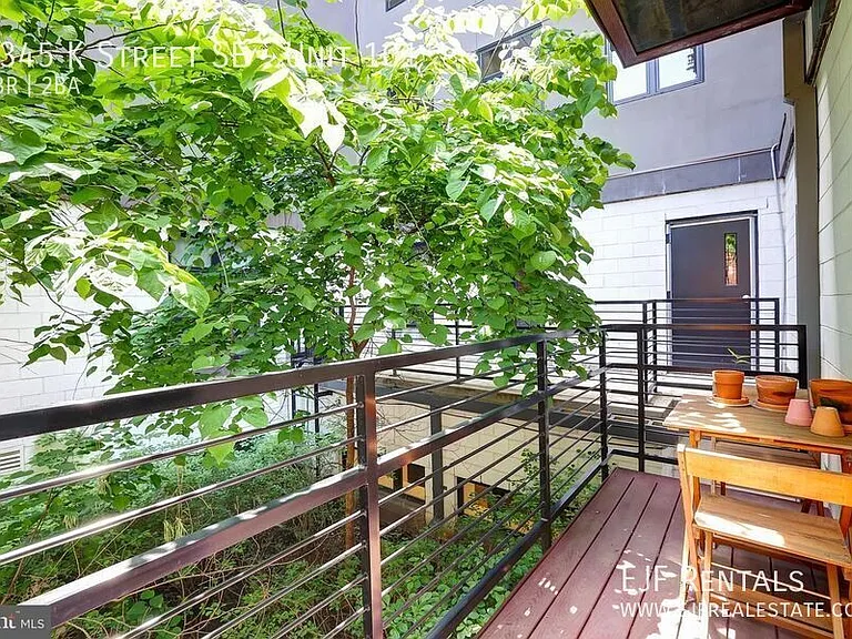 1345 K St SE #101 — Photo 23