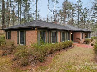 141 Boyd Dr, Flat Rock, NC 28731
