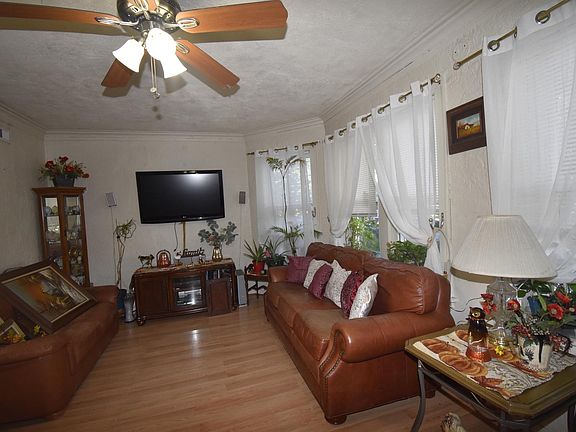 4th image of 10732 S Avenue C