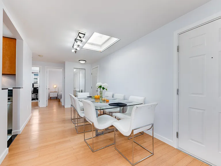 128 Tudor St #D — Photo 6