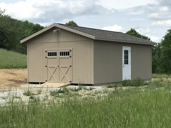 7905 Dickson Rd, New Concord, OH 43762