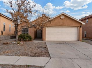 6847 Calle Cielo SW, Albuquerque, NM 87121