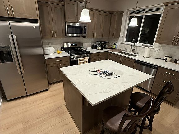 3rd image of 4220 NE 186th St