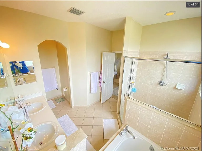 12973 SW 132nd Ter — Photo 32