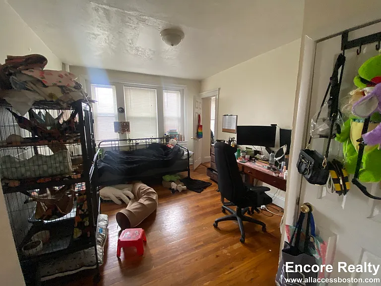 240 Kelton St #12A — Photo 5