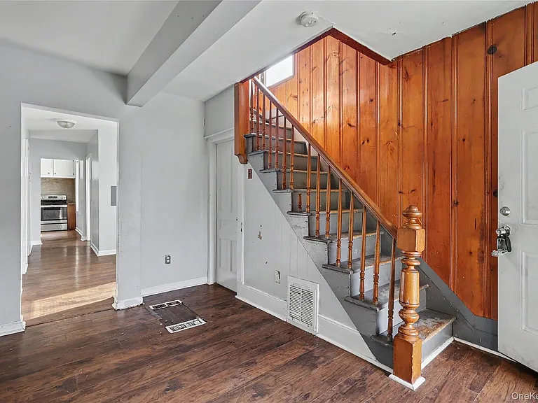 39 Spruce St — Photo 23