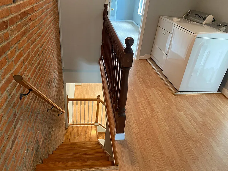 London room/stairway