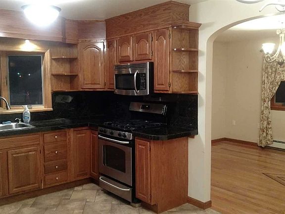 3rd image of 236 Southwoods Dr