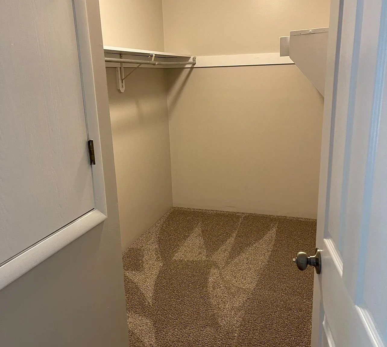 28 Oakhurst Dr — Photo 3
