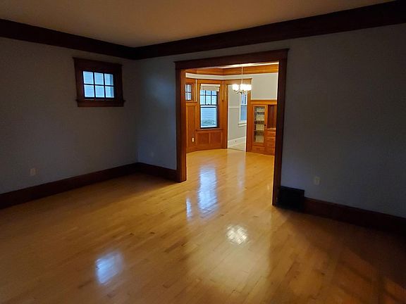 3rd image of 2021 N 71st St