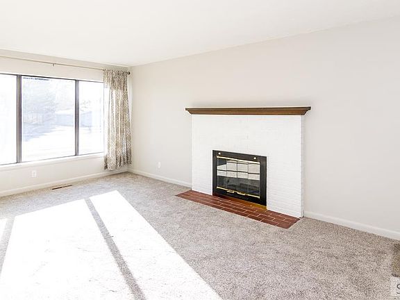 4th image of 1100 Terry Dr