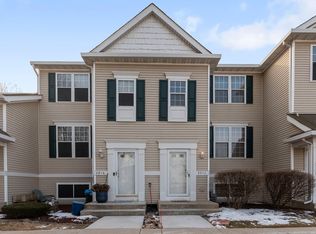 2914 Woodside Dr, Joliet, IL 60431