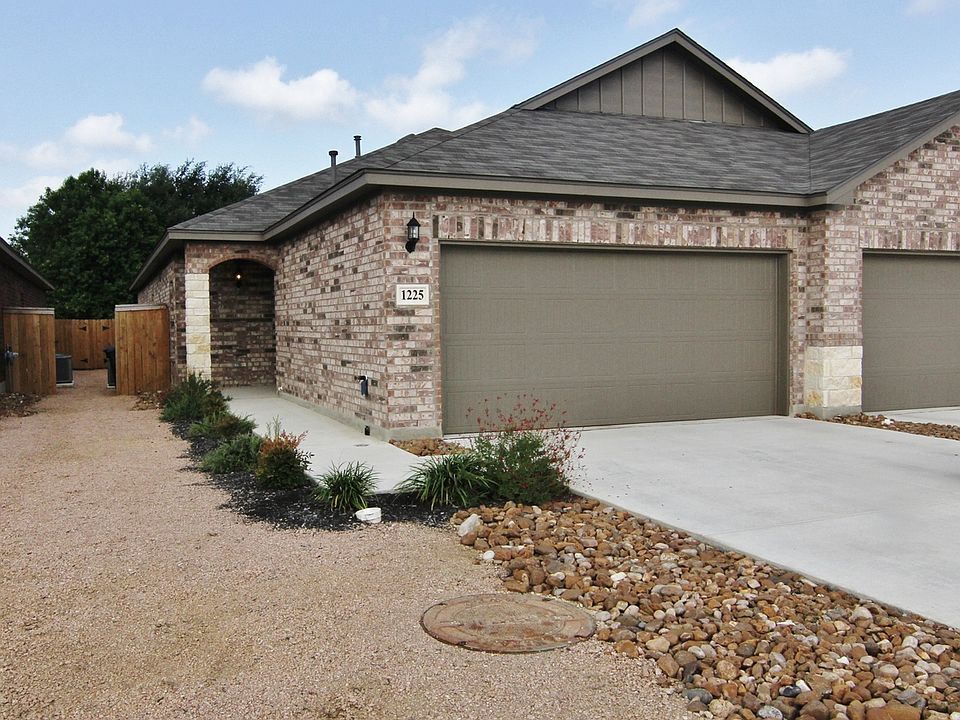 1st image of 1225 Old Fm 306