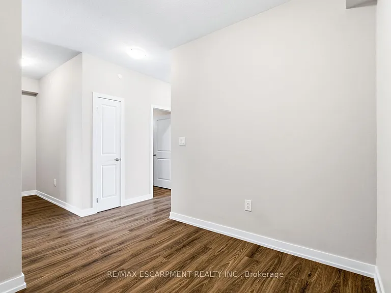 450 Dundas St E #1113 — Photo 12