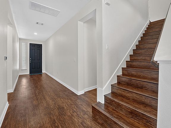 5th image of 8013 Turnberry Ln