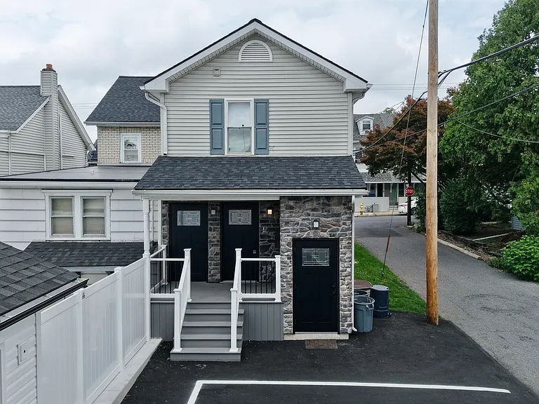 231 Church St #1 — Photo 4