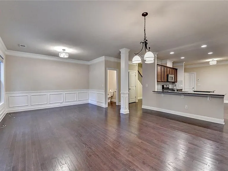11619 Davenport Ln — Photo 9