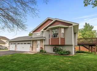 22450 Wood Duck Ct, Rogers, MN 55374
