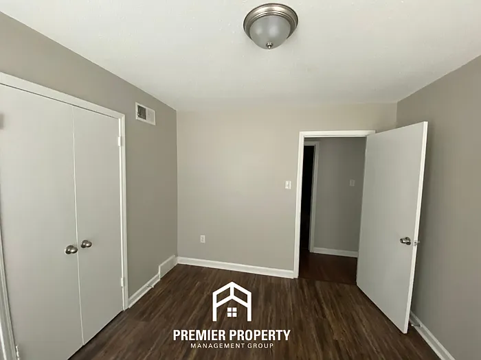 4040 Sandburg St — Photo 17