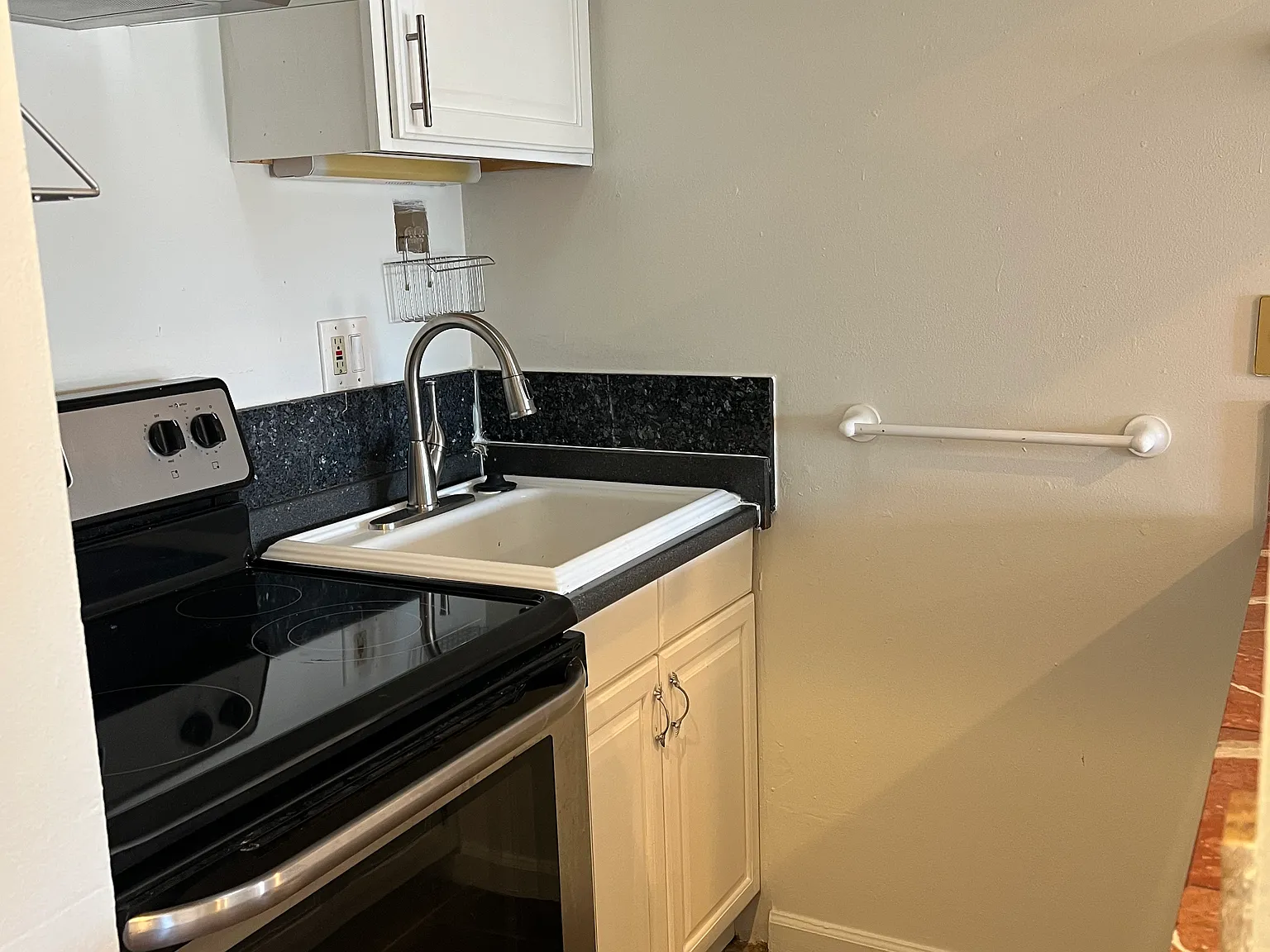 2 bed, 1150 sqft, $2,800 — Photo 3