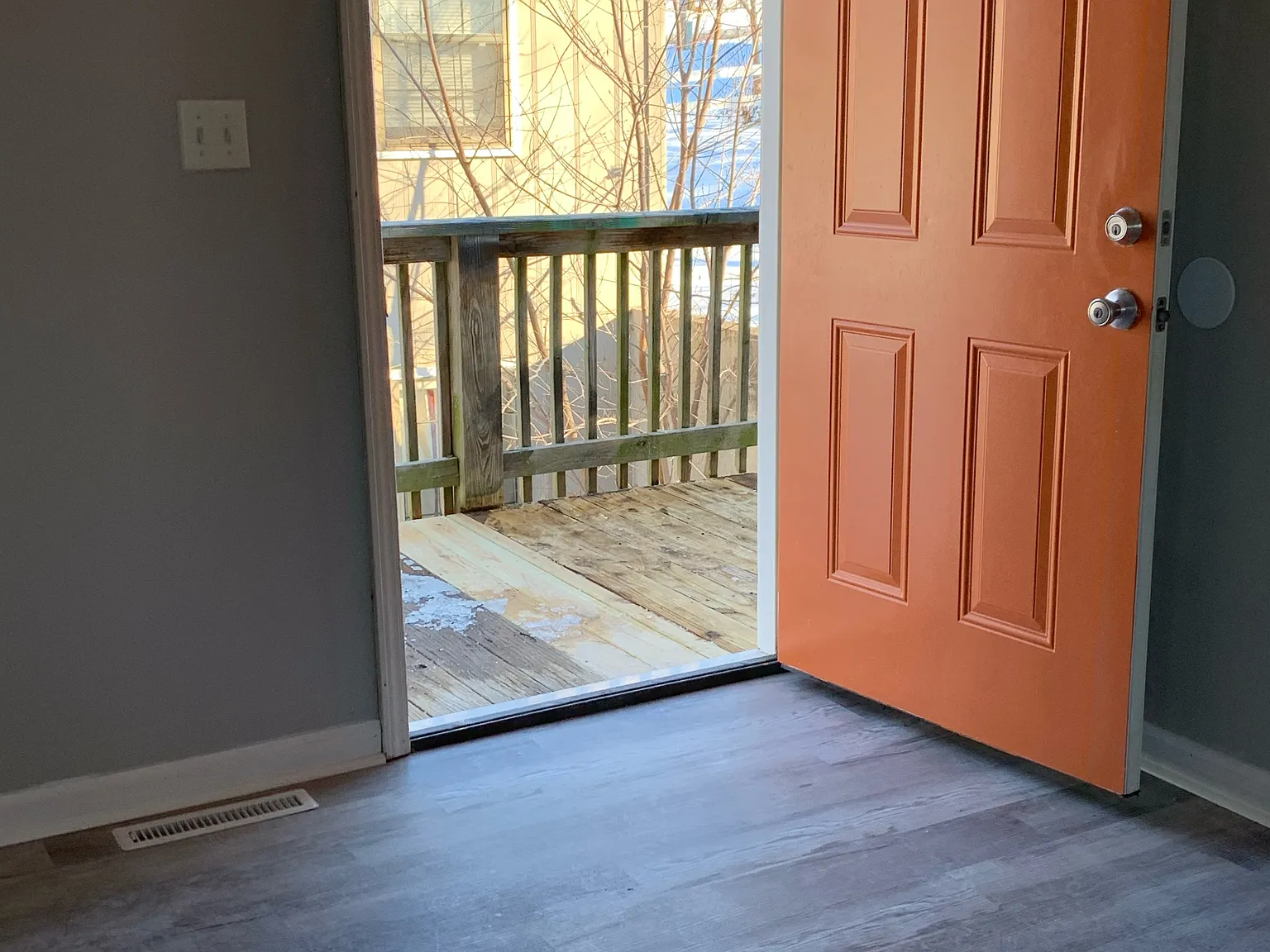 1 bed, 700 sqft, $1,050 — Photo 2